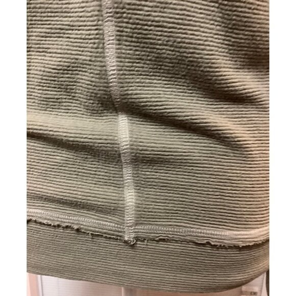 Red Haute Olive Green Waffle Knit Top -- THUMBHOLE -- NWT - Picture 4 of 8